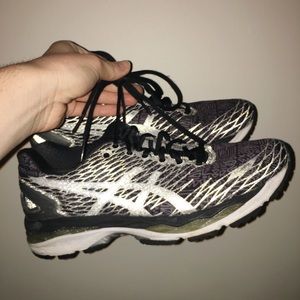 duomax tennis shoes
